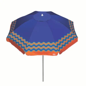 Guarda-sol Ibiza Tobee na cor azul royal aberto exibindo a lona com estampa de ondas amarelas e laranjas em fundo branco.