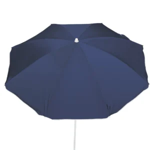 Guarda-sol de praia azul escuro Tobee Ipanema aberto na areia com fundo do mar, servindo como ombrelone resistente e sombreiro articulado para proteção solar.